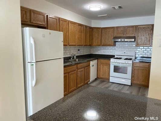 2 beds, 1 bath, $2,600