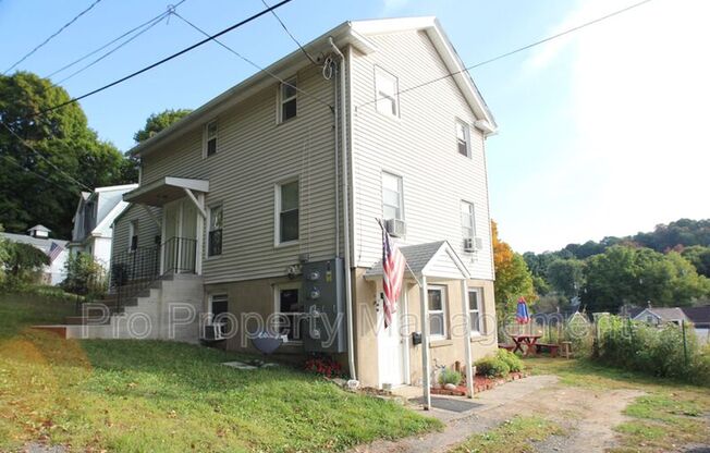 14 EDGEWOOD RD