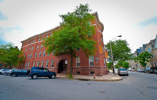 2 beds, 2 baths, 1,090 sqft, $1,875, Unit 402