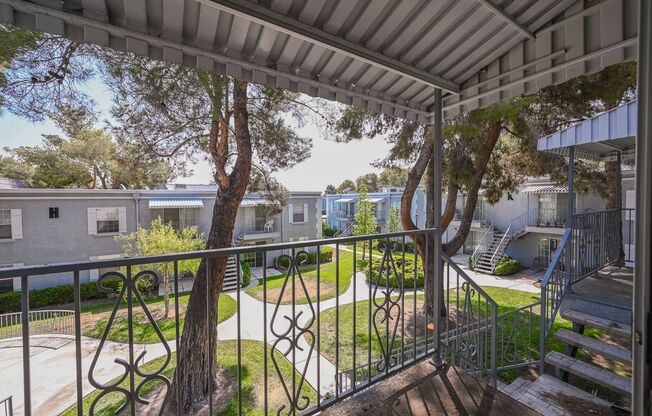 2 beds, 2 baths, $1,200