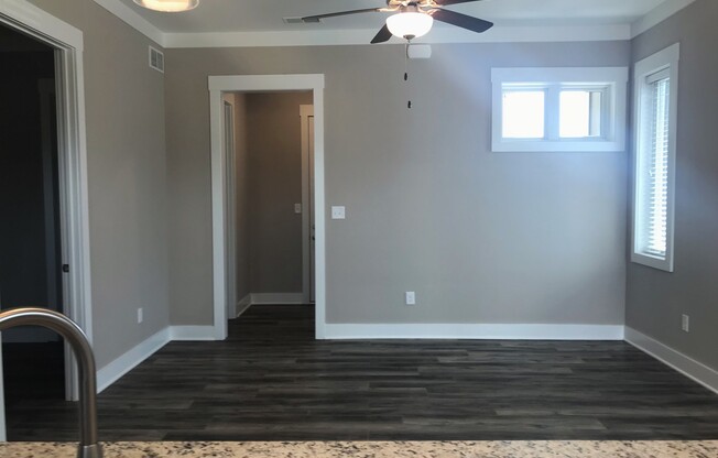 1 bed, 1 bath, 780 sqft, $960, Unit 422