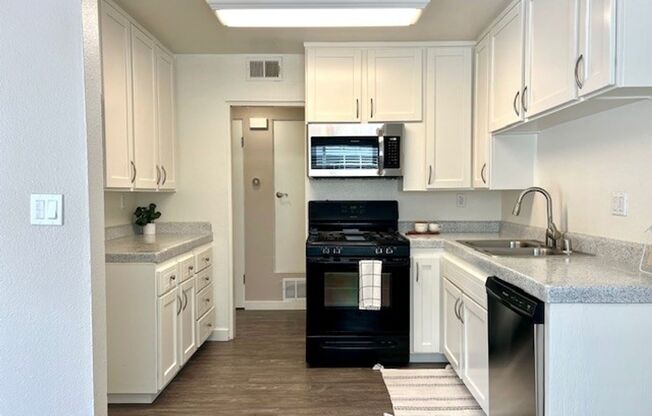 2 beds, 1.5 baths, 1,058 sqft, $2,975, Unit 2K02