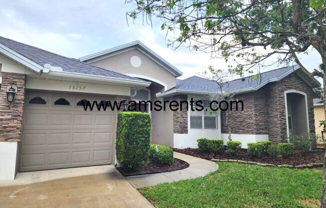 Spacious 5 bedroom home in Hunter Creek