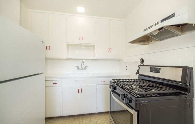 538-552 Addison