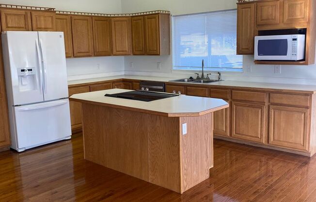 Beautiful Home in The Cove West Community