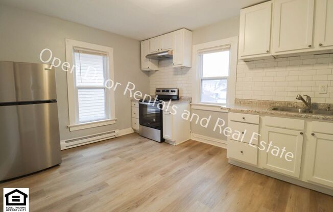 833 Edgewater