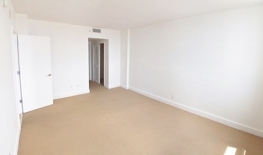 1 bed, 1 bath, 900 sqft, $2,450, Unit PH109