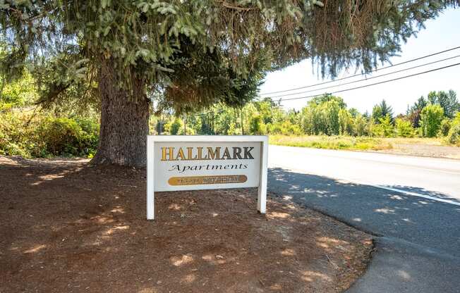 Welcome to Hallmark Apartments