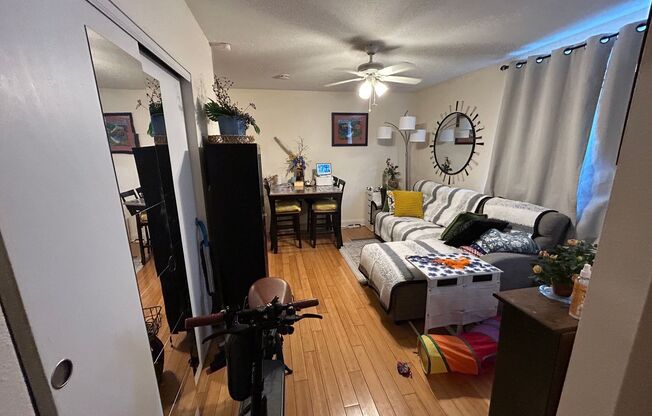 2 beds, 1 bath, $1,025, Unit 103