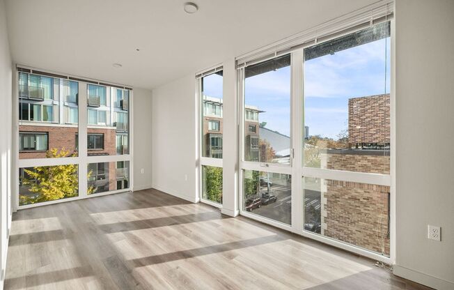 1 bed, 1 bath, 585 sqft, $1,715, Unit 515