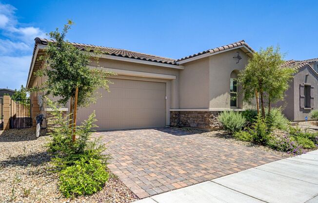 COMFY and NEW 3 Bedroom Home in Skye Canyon!