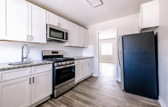 2 beds, 1 bath, 850 sqft, $1,150, Unit 26-A4