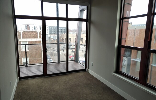 2 beds, 1.5 baths, 867 sqft, $1,690, Unit 306