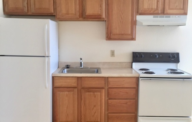 1 bed, 1 bath, $1,095, Unit 9