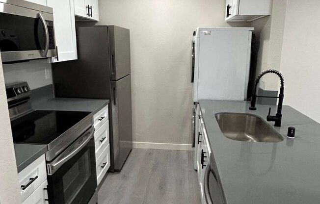 1 bed, 1 bath, 675 sqft, $1,995, Unit 1