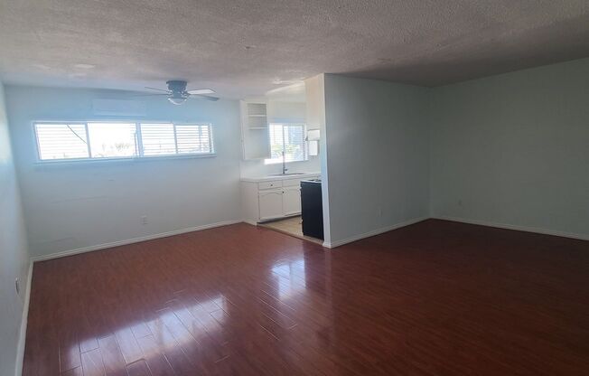 2 beds, 1 bath, 875 sqft, $2,499, Unit 03