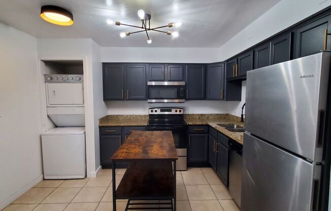 2 beds, 1 bath, 850 sqft, $1,395, Unit 114