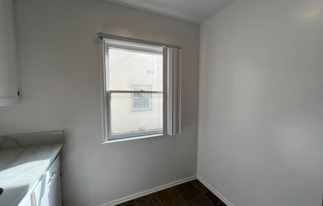 1 bed, 1 bath, 600 sqft, $1,598, Unit 04