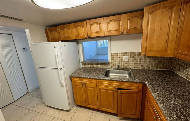 1 bed, 1 bath, 761 sqft, $1,700, Unit C805