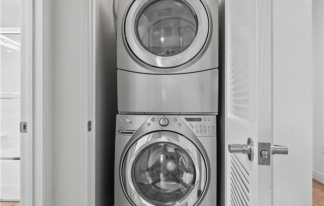 2 beds, 2 baths, 1,050 sqft, $3,450, Unit 206