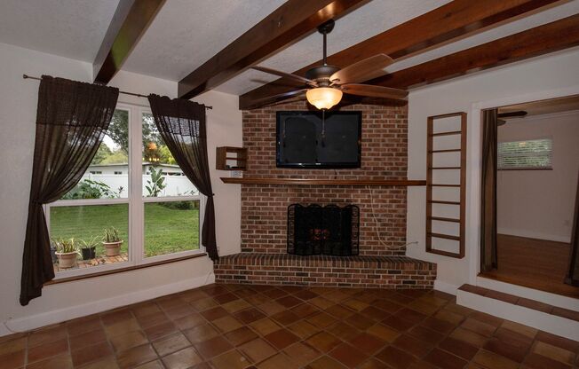 4 bed/3 bath in College Park