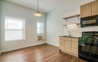 5051 North Kenmore Ave.