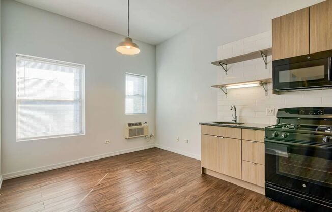 5051 North Kenmore Ave.