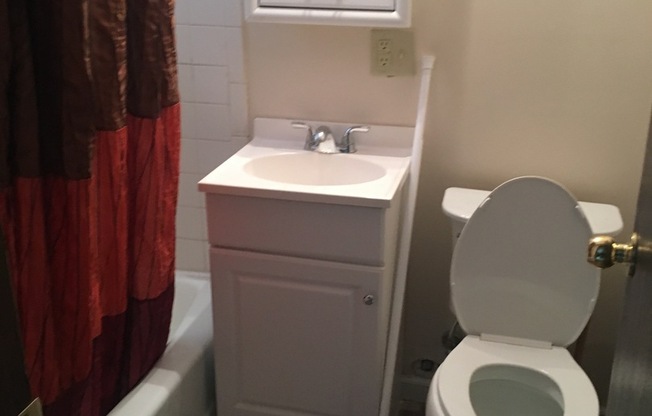 1 bed, 1 bath, 650 sqft, $895, Unit 17