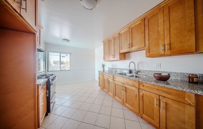 1037 E. 4th St