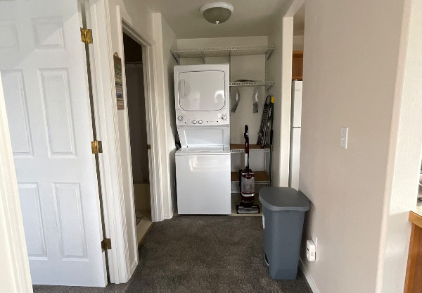 2323 E 68 AVE