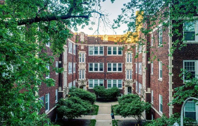 2 beds, 2 baths, 709 sqft, $2,650, Unit 6035-1