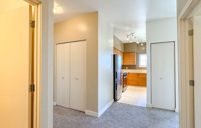 Pristine Top Floor 2bd/2bth Capitol Hill Condo, $3,100/mo.