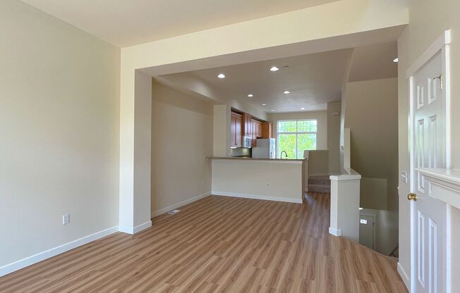 $300-off one month's rent! 2 Bed / 2.5 Bath Issaquah Highlands Townhouse $3,295/mo.