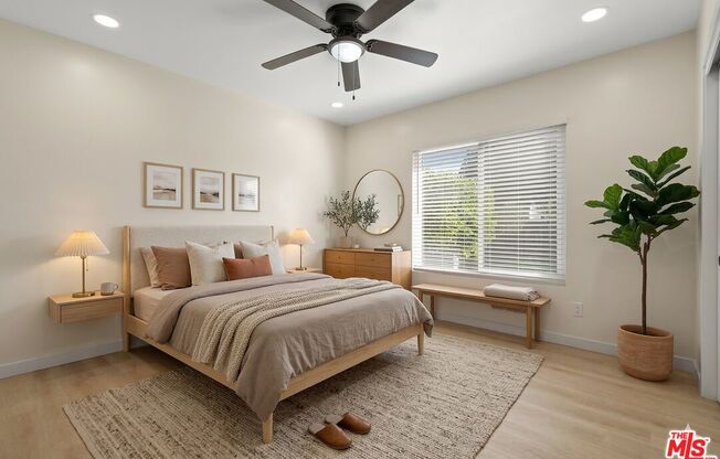 7825 W MANCHESTER AVE