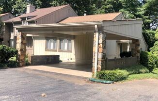 109 Lamplighter Circle