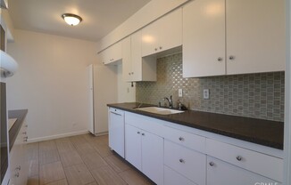 6251 COLDWATER CYN AVE