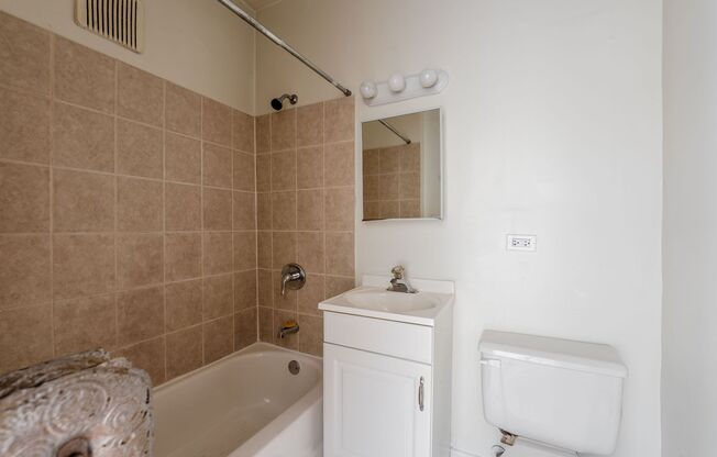 Studio, 1 bath, 250 sqft, $1,150, Unit 4615-2G