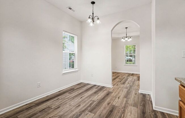 3 beds, 2.5 baths, $2,000