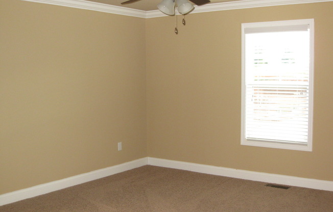 3 beds, 2.5 baths, 1,425 sqft, $1,425, Unit 116