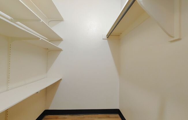 1 bed, 1 bath, 700 sqft, $895, Unit Unit 108