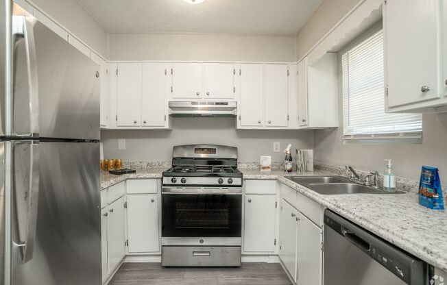 3 beds, 2.5 baths, 1,552 sqft, $1,885, Unit N-02