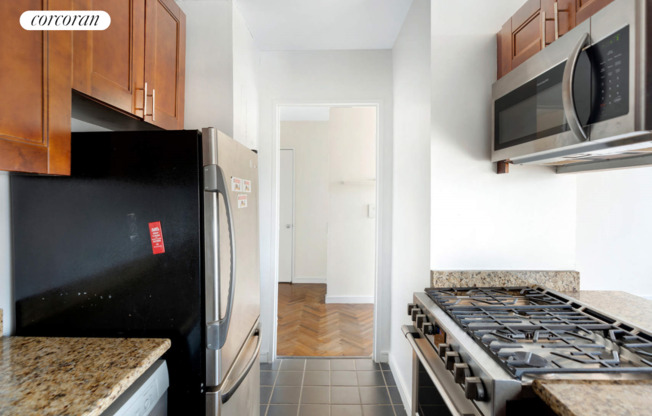 356 E 88 ST