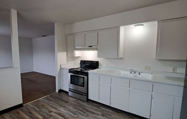 4730 E. Lamona Ave.