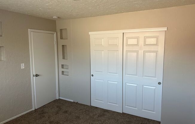 3 beds, 1 bath, $1,650