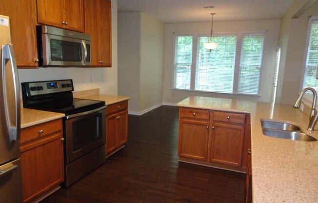 3 beds, 2.5 baths, $2,500