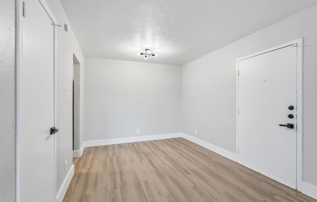 1 bed, 1 bath, 658 sqft, $1,345, Unit 180