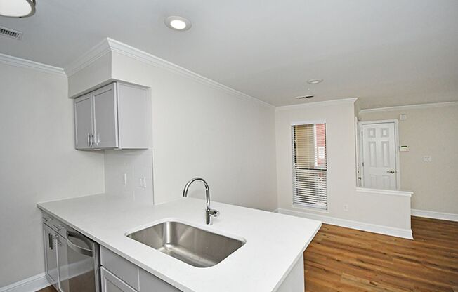 2 beds, 1 bath, $1,495, Unit # 2