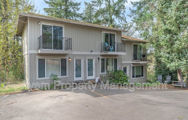 5023-5033 SW Pasadena St.