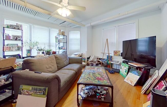 Large Lakeview Garden One Bedroom Includes Heat