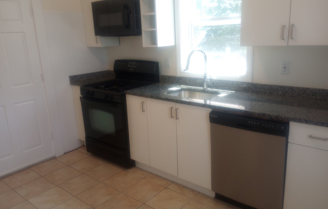 84 ROSLINDALE AVE